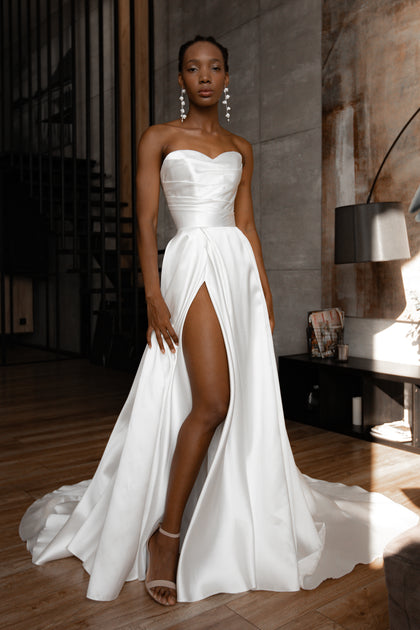 Stunning Simple Satin , Slit, Strapless Ball Gown Wedding Dress. -   Canada