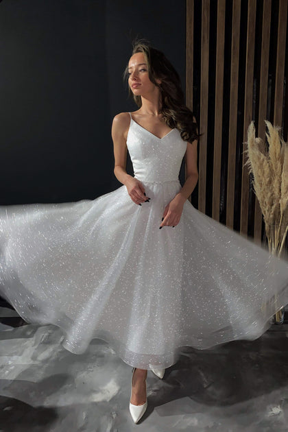 Wedding Dresses for Women with Broad Shoulder  Wedding dress necklines, Wedding  dress styles, Wedding dresses