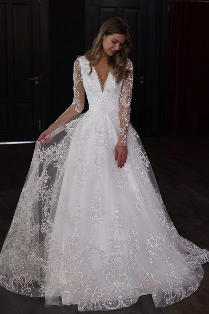 Long Sleeve Backless Wedding Dresses & Gowns
