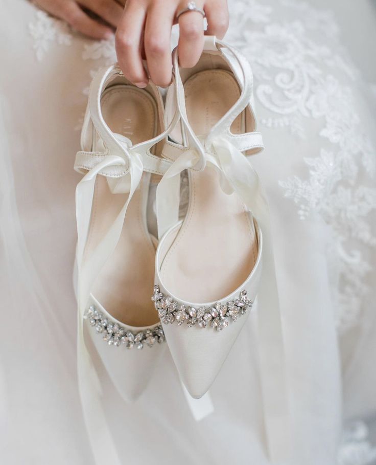 Crochet Lace Block Heel Wedding Sandals with Back Bow, Bridal Heel