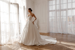Wedding Dresses That Complement All Skin Tones