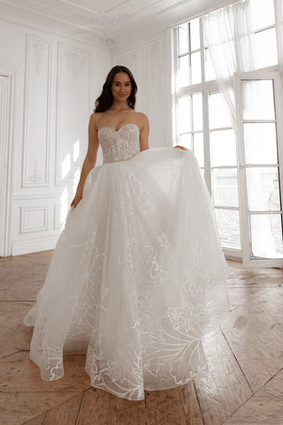 Light Ivory Floral Lace Wedding Dress Blum - Olivia Bottega