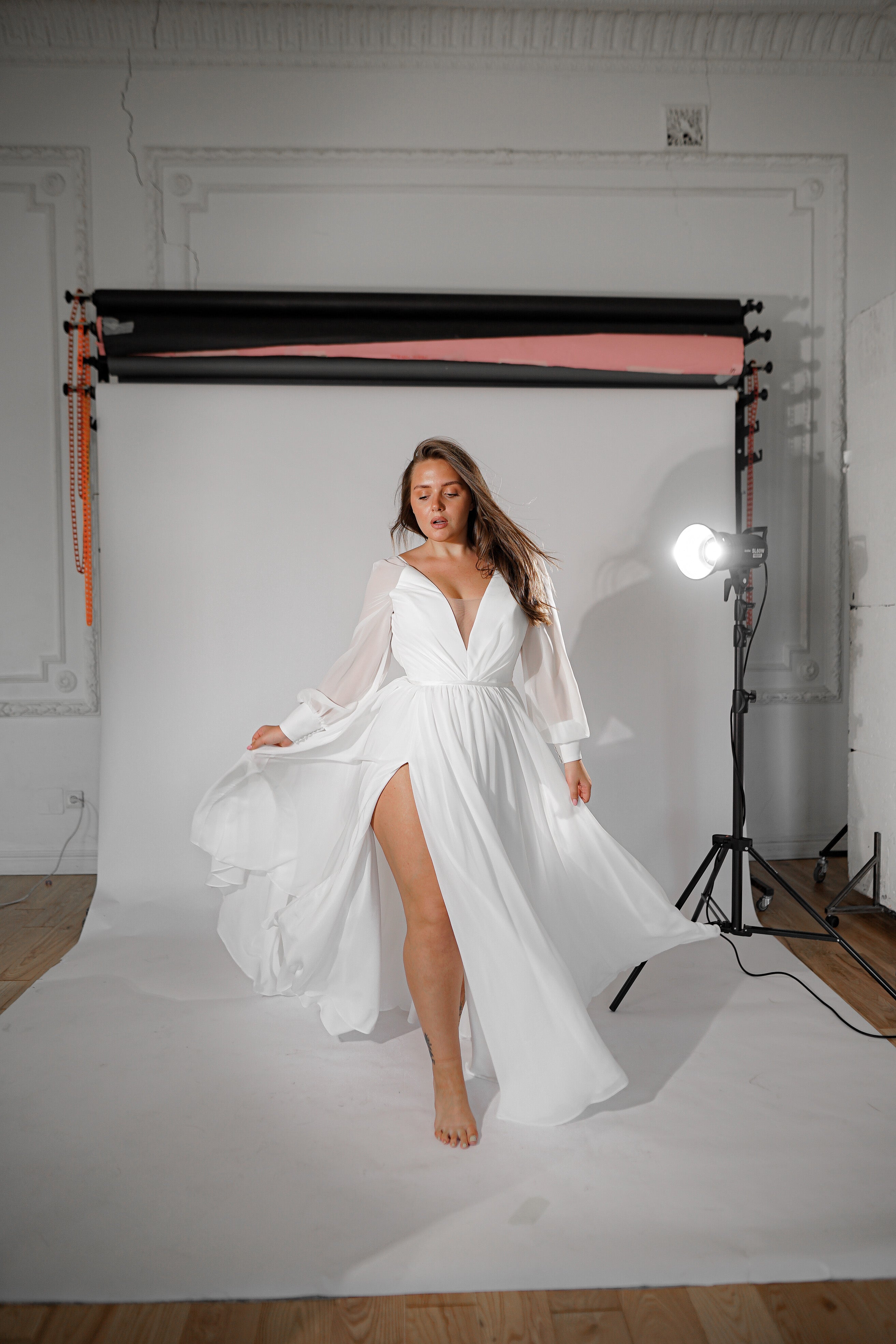 Plus-Size Wedding Dress Assol With High Leg Slit – Olivia Bottega