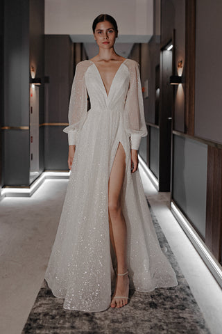Wedding Dress Ideas For The Winter Bride-to-Be