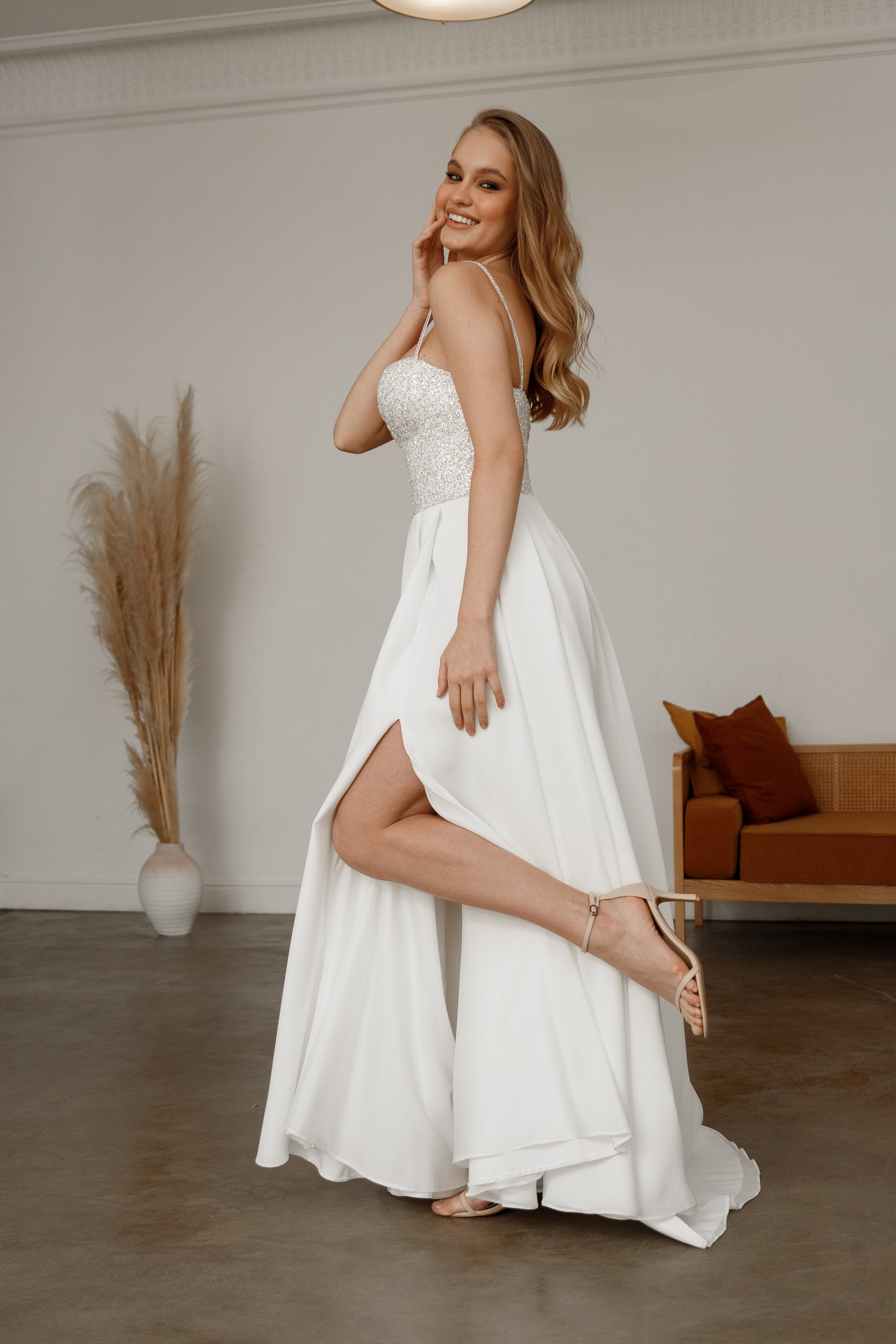 Light ivory Chiffon Wedding & Evening Dress Deila – Olivia Bottega