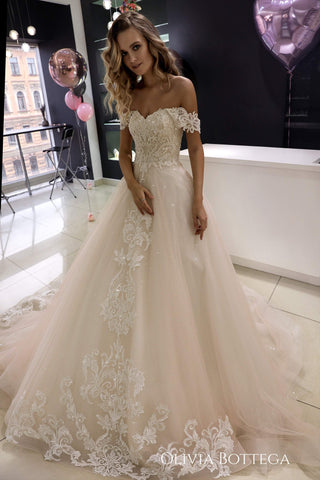 Lace Cap Sleeves Wedding Dress Champagne Ivory Bride Ball Gown H1301 -  China Wedding Gown and Cap Sleeve Wedding Dress price