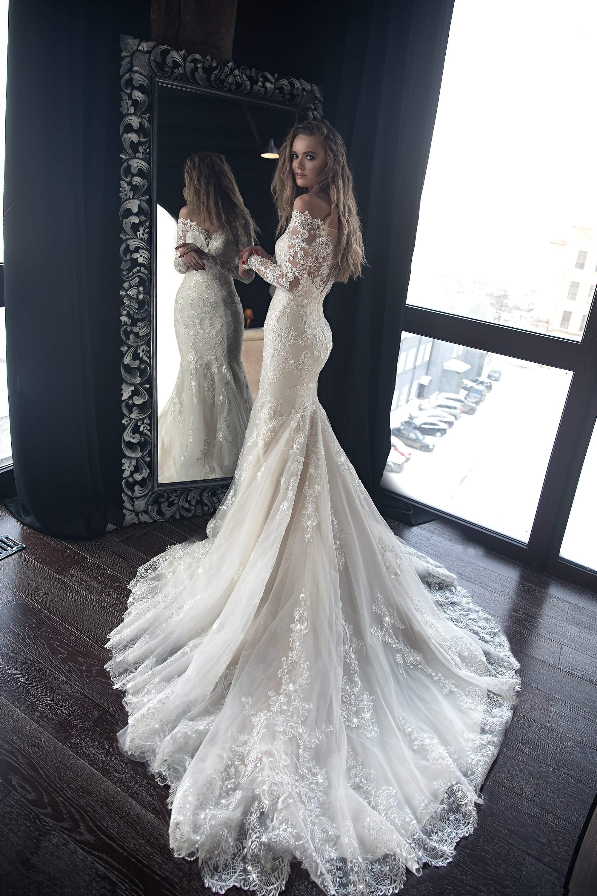 Yc449 Bridal Wedding Dress New Simple Bra Deep V Mermaid Dress